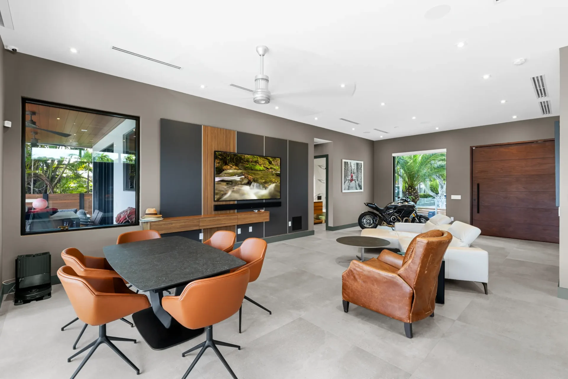 Modern Poolside
